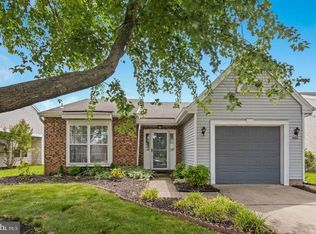 946 Larkspur Pl S, Mount Laurel, NJ 08054