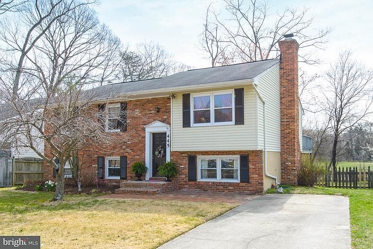 1st image of 445 Retford Dr