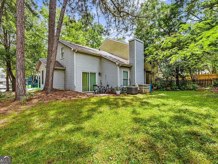 651 Stratford Green Way — Photo 17