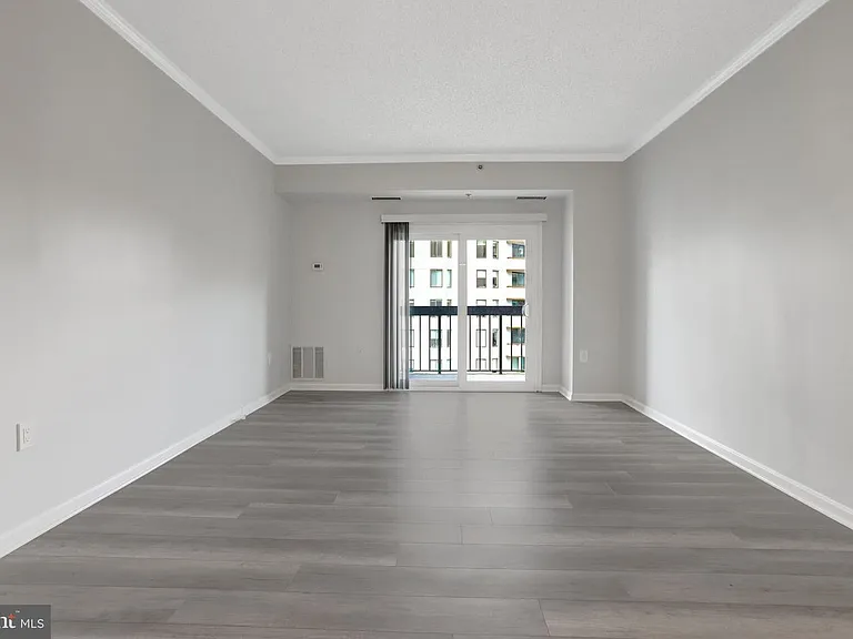 1211 S Eads St #1203 — Photo 14