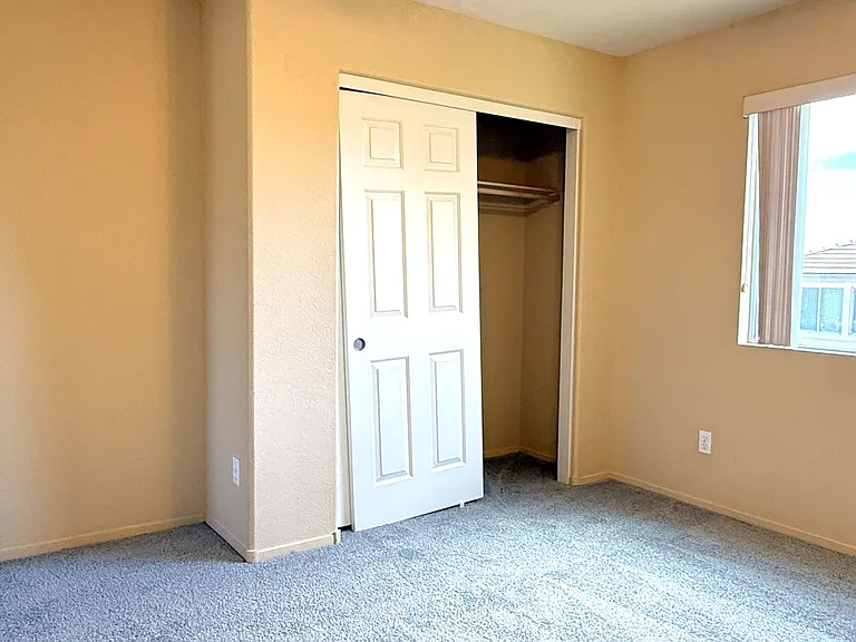 1013 Shades End Ave — Photo 37
