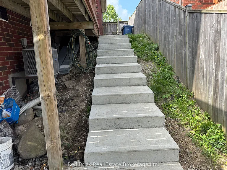77 Summit Ridge Dr #LOWER — Photo 10