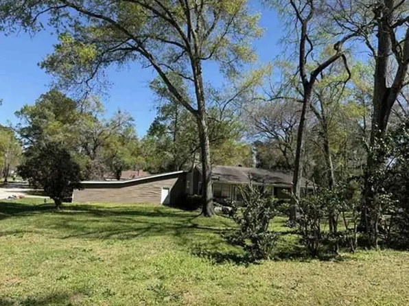 15417 Kickapoo Trl, Willis, TX 77378