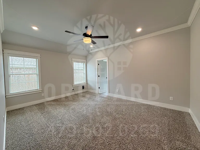 927 Fair Oaks St — Photo 11