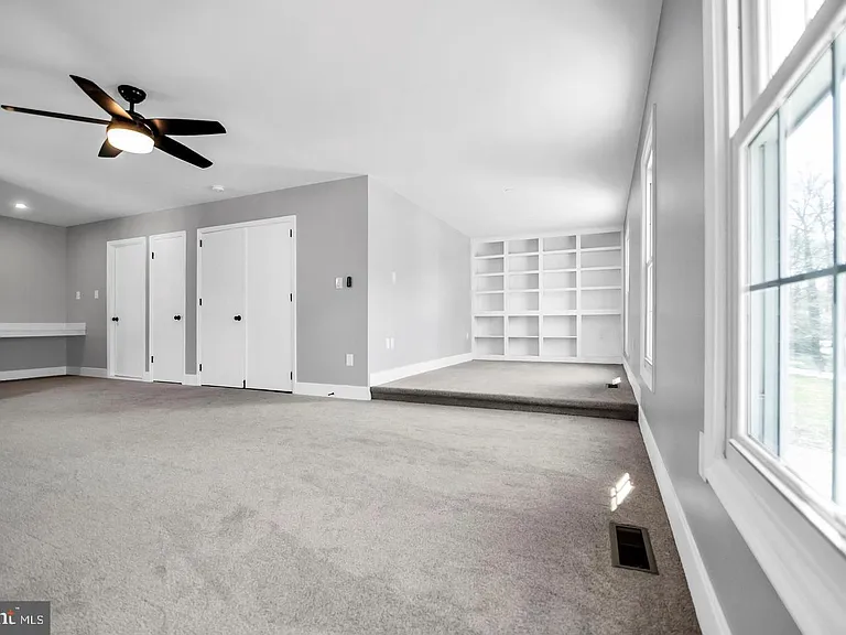 12404 Surrey Circle Dr — Photo 23