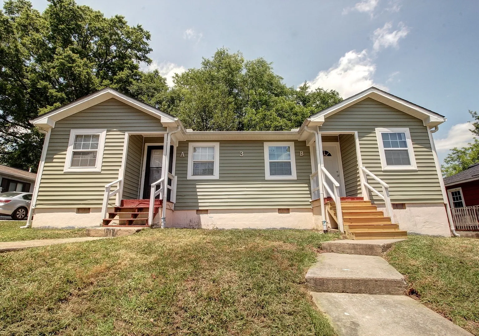 Quaint 2bd/1.5ba Duplex Less Than 1 Mile From Downtown Durham! — Photo 1