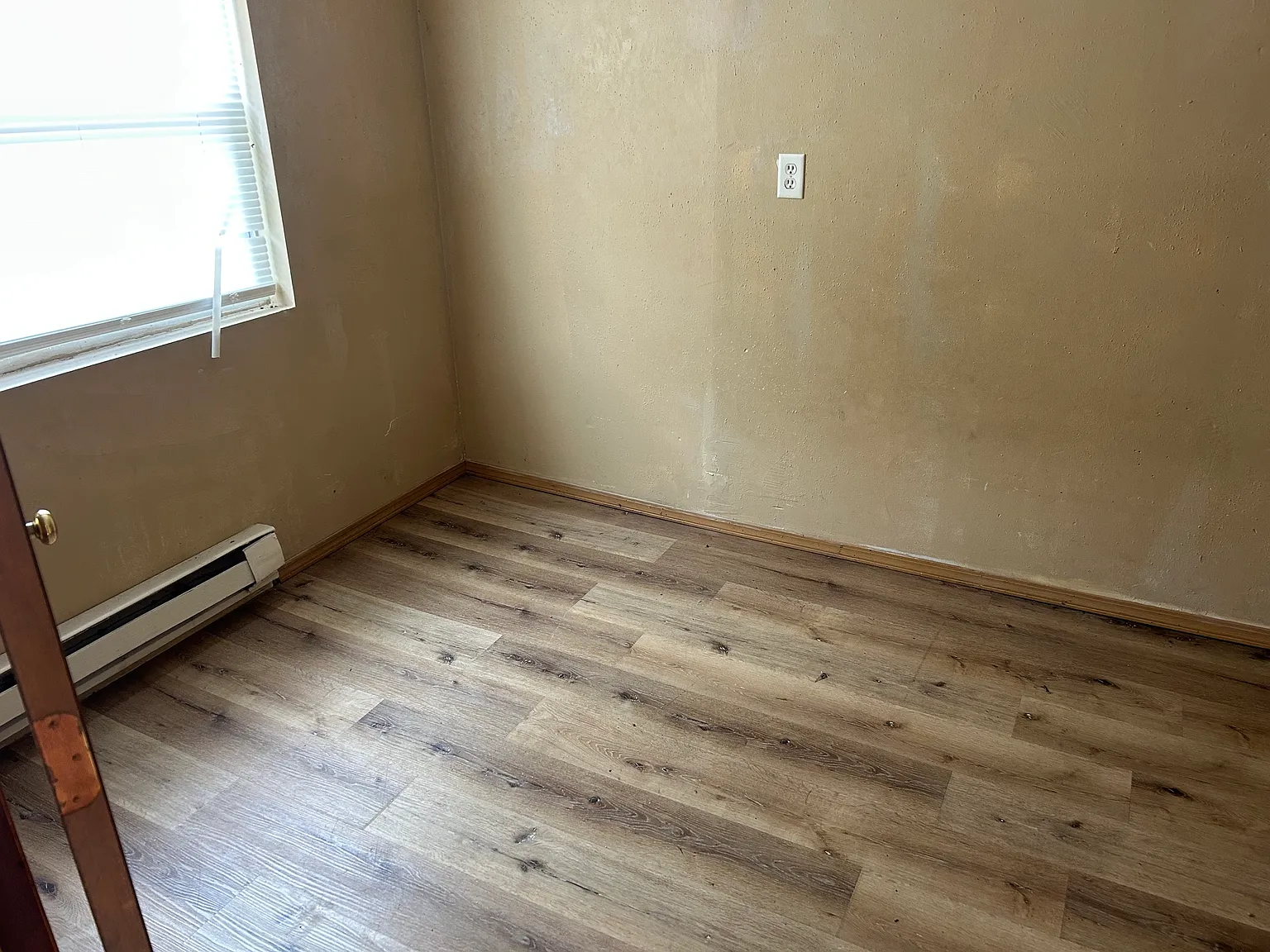 3 bed, 1106 sqft, $1,200 — Photo 2
