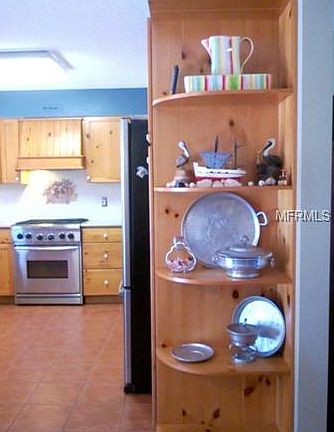 3rd image of 843 Brentwood Ave