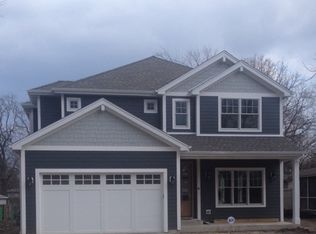 1331 Knollwood Rd, Deerfield, IL 60015