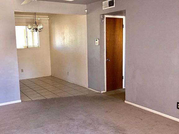 4th image of 10036 Mercedes St