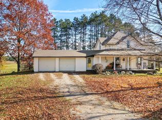 7076 N Raymond Rd, Tustin, MI 49688