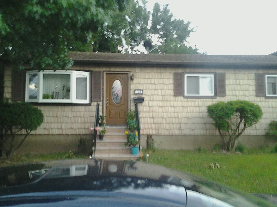 1st image of 126 Louis Ave