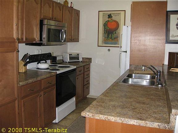 3rd image of 1001 Commonwealth Dr #113