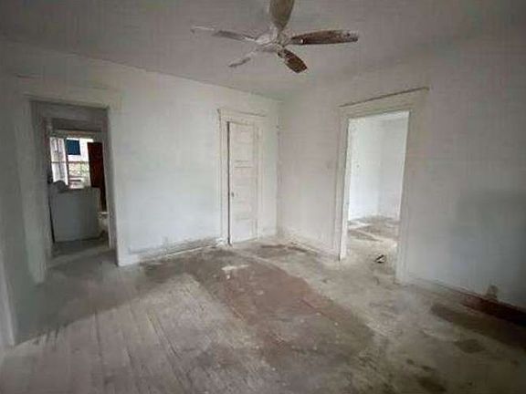 2nd image of 176 Division Ave
