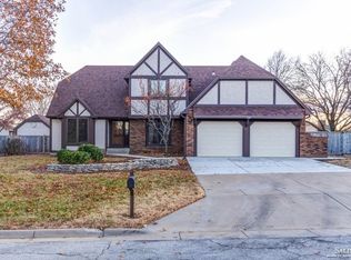 2345 Hillside Dr, Salina, KS 67401