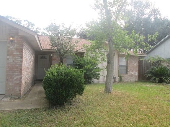 2nd image of 2718 Bramblebush Dr