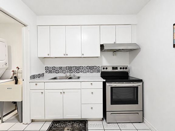5th image of 961A Eglinton Ave W