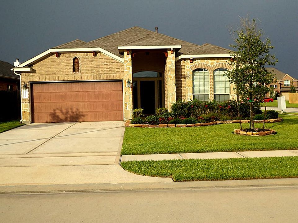 Beautiful Landscaped Yard