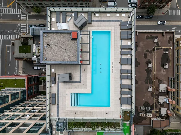 108 Peter St #1525, Toronto, ON M5V 0W2