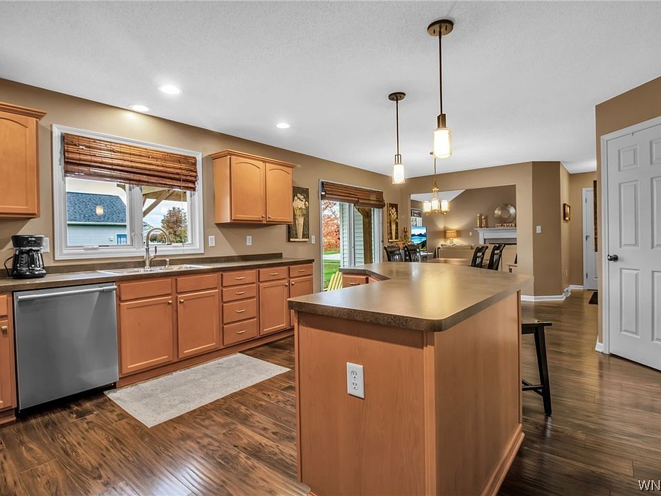 6364 White Oak Way, Lake View, NY 14085 Zillow