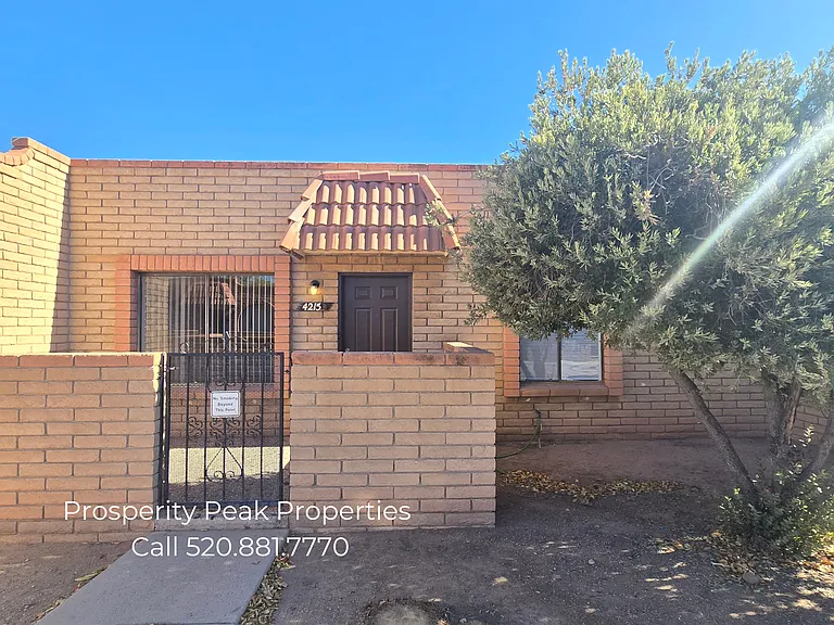 4211 E Lee St #C — Photo 1