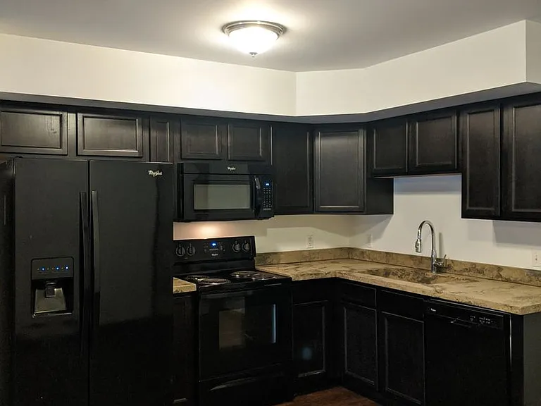 112 College Avenue — Photo 24