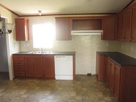 3rd image of 6120 N Flamingo Ave