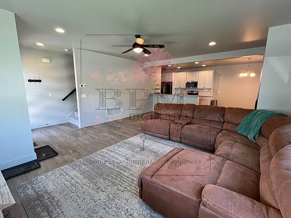 3rd image of 1093 Abigail Ln Unit A