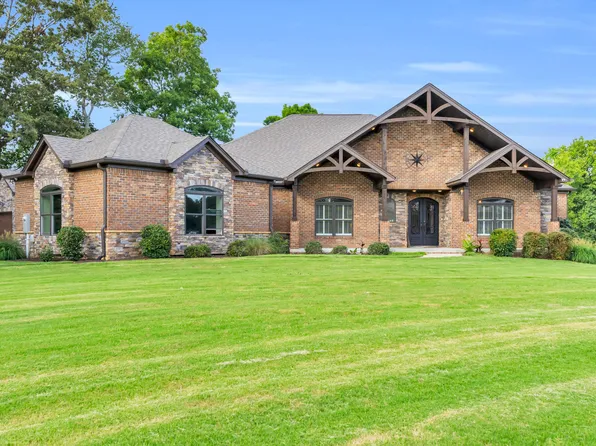 7020 Clarissa Dr, Ooltewah, TN 37363