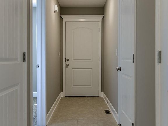 2nd image of 9212 N Gower Ave