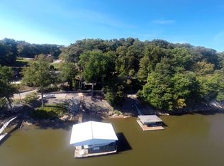 584 Stirling Rd, Camden, TN 38320