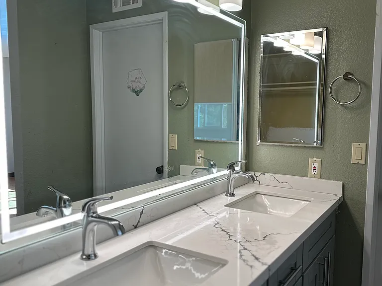 7565 Rock Canyon Dr — Photo 3