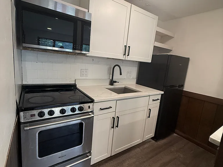 49 Spencer Rd #14H — Photo 11