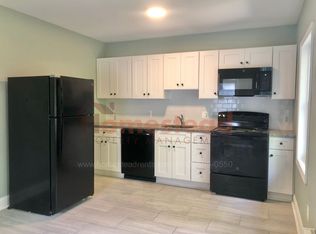 122 Main St, Darby, PA 19023