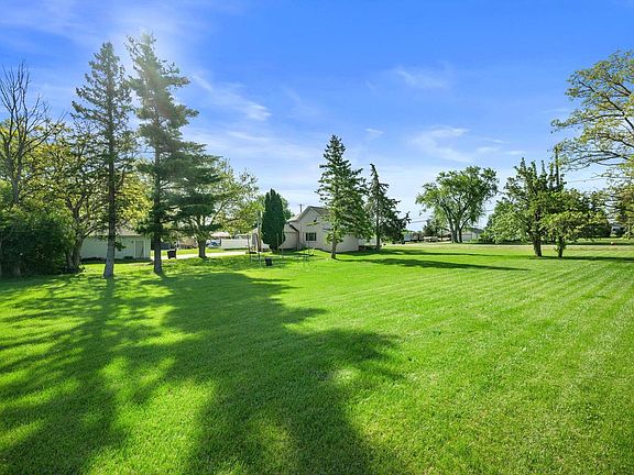 5th image of 808 E Fitzsimmons ROAD