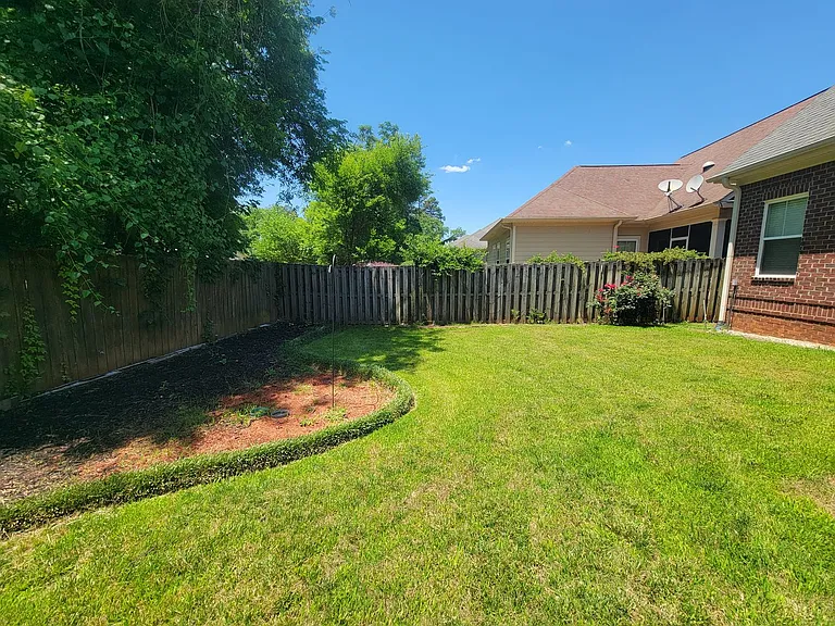 1010 Barrett Dr — Photo 25