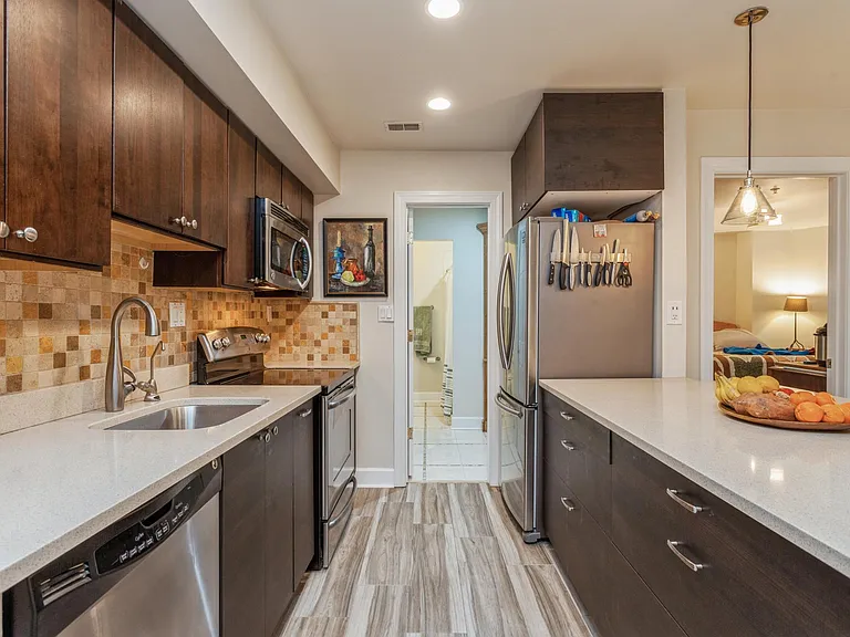 304 Q St NW #1 — Photo 7