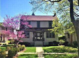 846 N Elmwood Ave, Oak Park, IL 60302