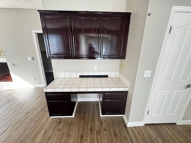 625 Roscommon Pl — Photo 19