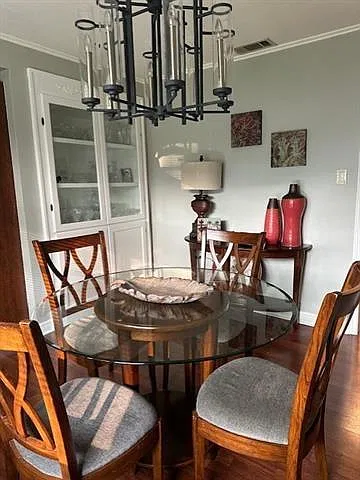 3 bed, 2.0 bath, 1290 sqft, $1,950 — Photo 4
