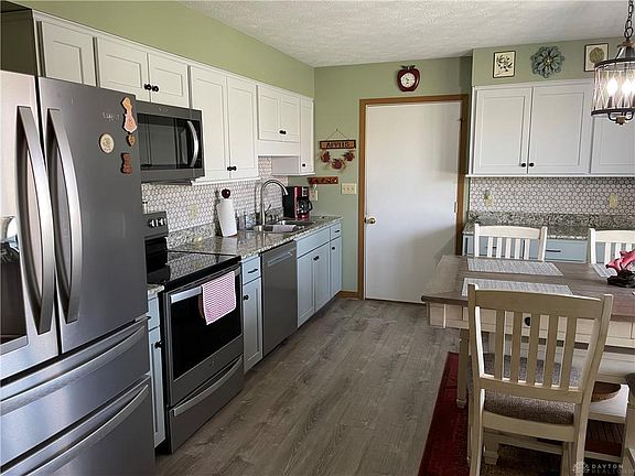 2nd image of 609 Westview Dr