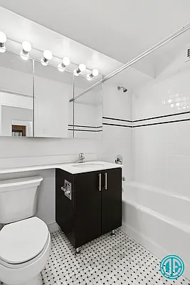 Rented by Douglas Elliman | media 7