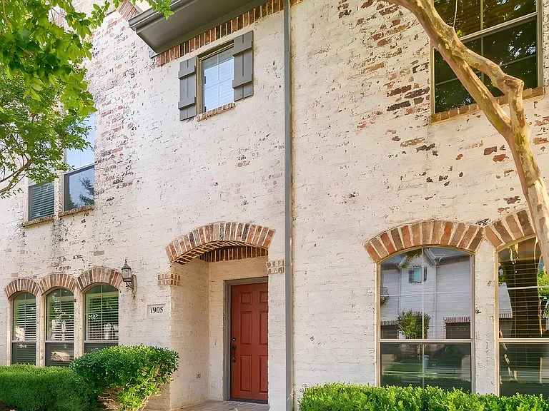 1905 Cortez Ln — Photo 18