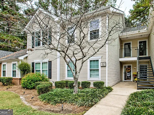 204 Ridgelake Dr, Peachtree City, GA 30269