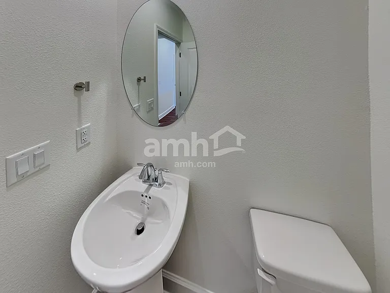 11458 Bay Hill Cir — Photo 12