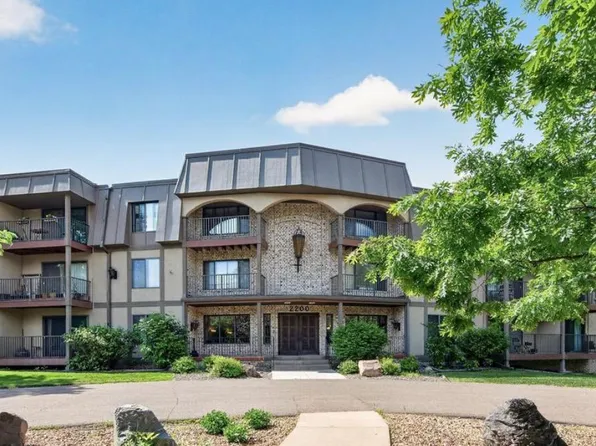 2200 Nevada Ave S APT 210, Saint Louis Park, MN 55426