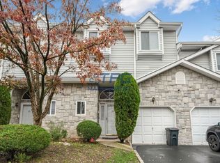 26 Catherine Ct, Laurence Harbor, NJ