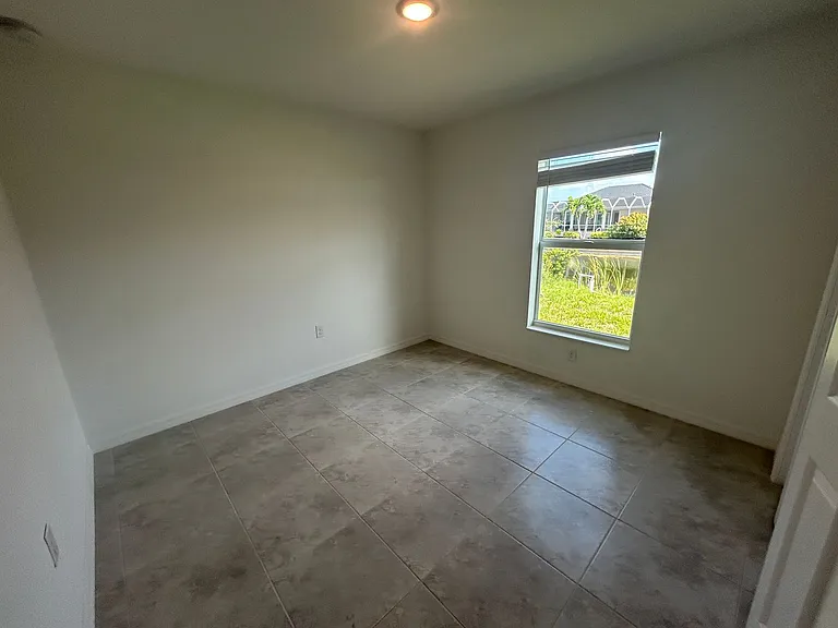 2825 NW 25th Ln — Photo 17