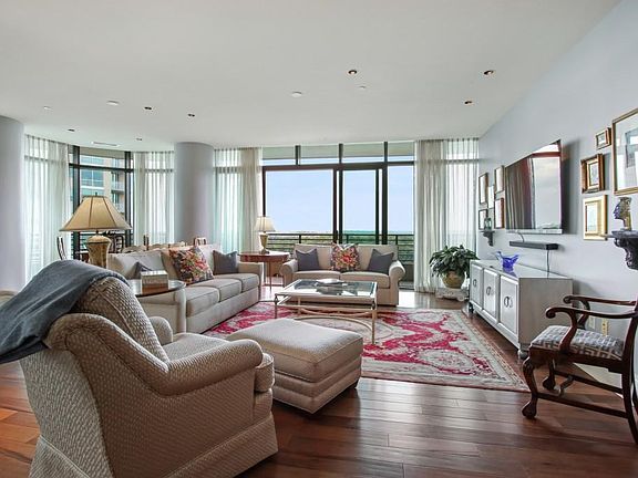 5th image of 750 Park Ave NE APT 10W