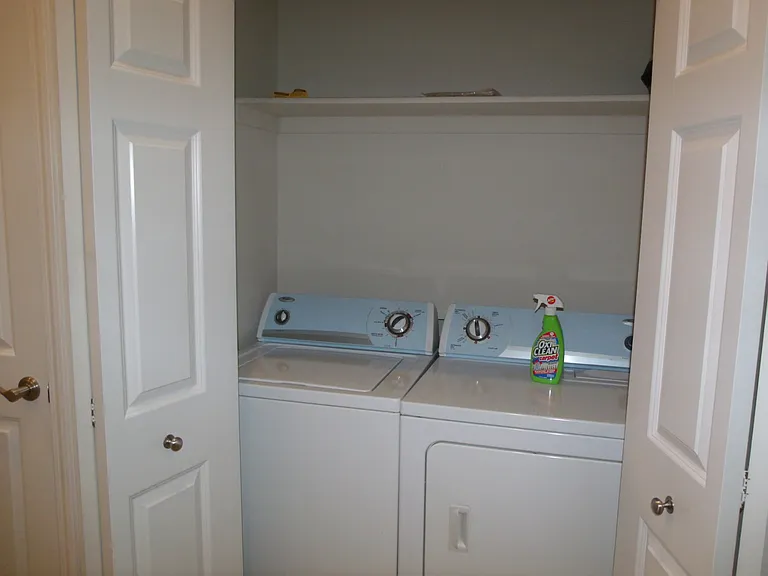 9251 SW Tanoak Ln #1 — Photo 5